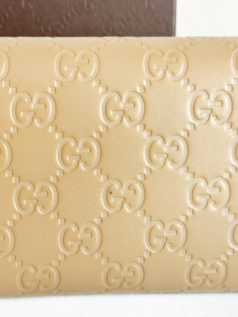 Gucci Guccissima Bow Continental Wallet Gold Metallic - Picture 5 of 16